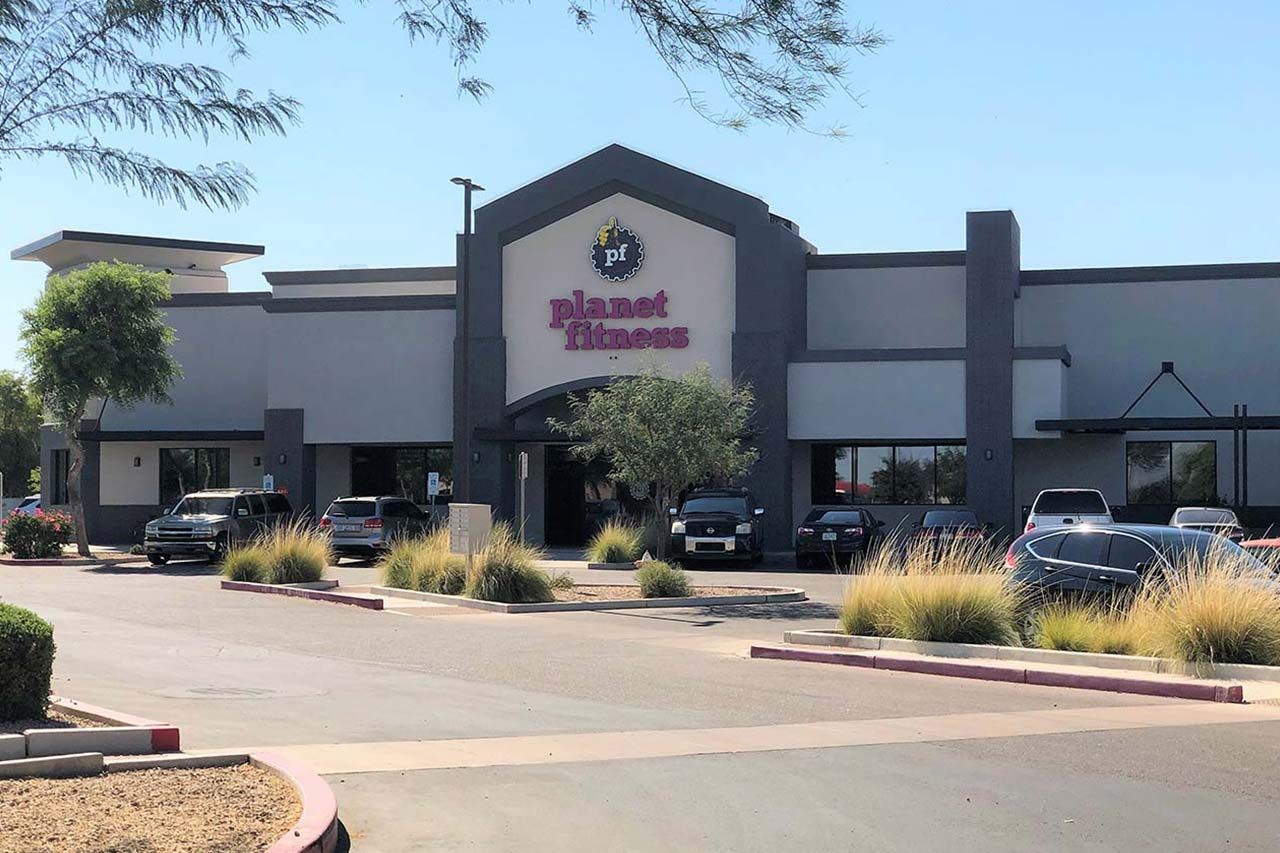 Planet Fitness Store Front
